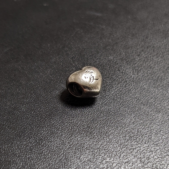 PANDORA Love Heart Charm - Picture 2 of 4